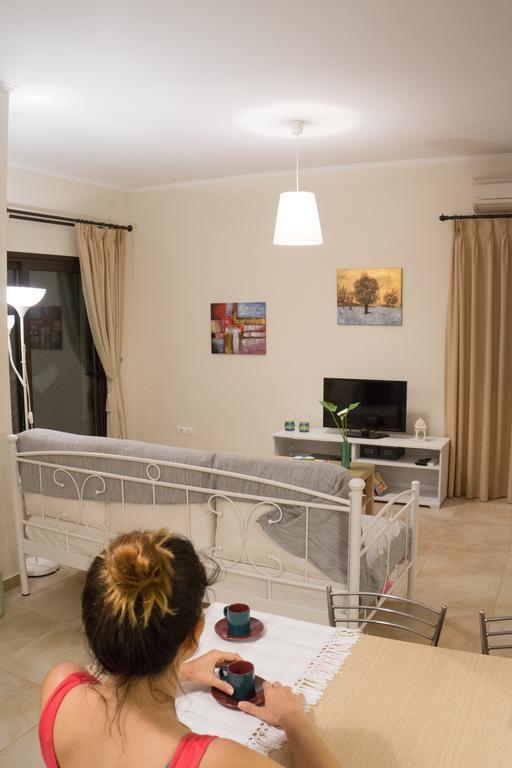 Porfyra'S Island Apartman Makríjalosz Kültér fotó